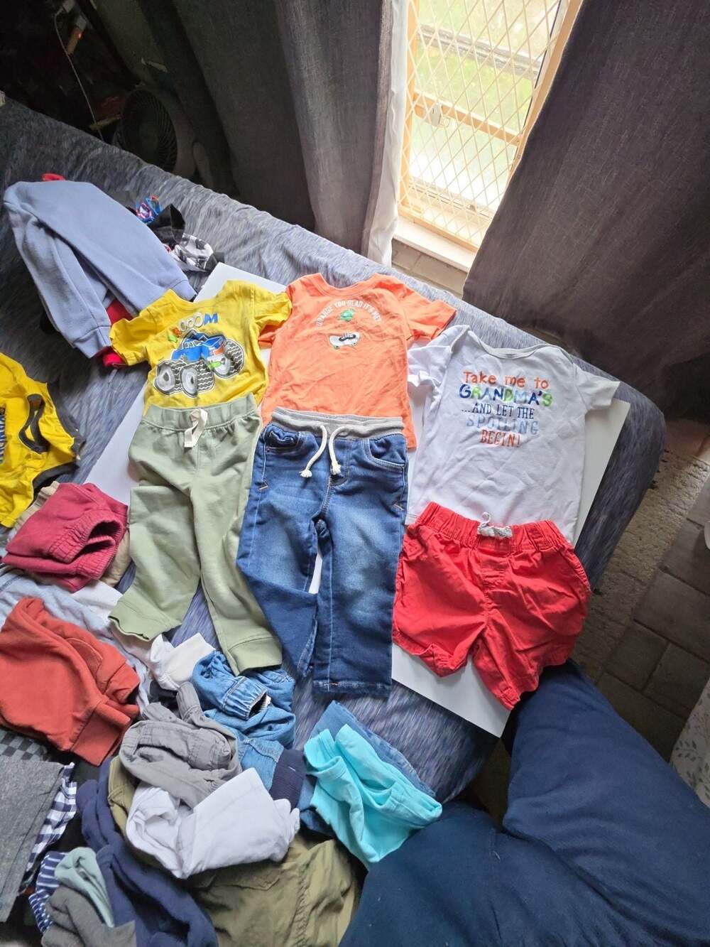 Witty Baby Boys 18M Assorted 6 Piece Clothing
Set.